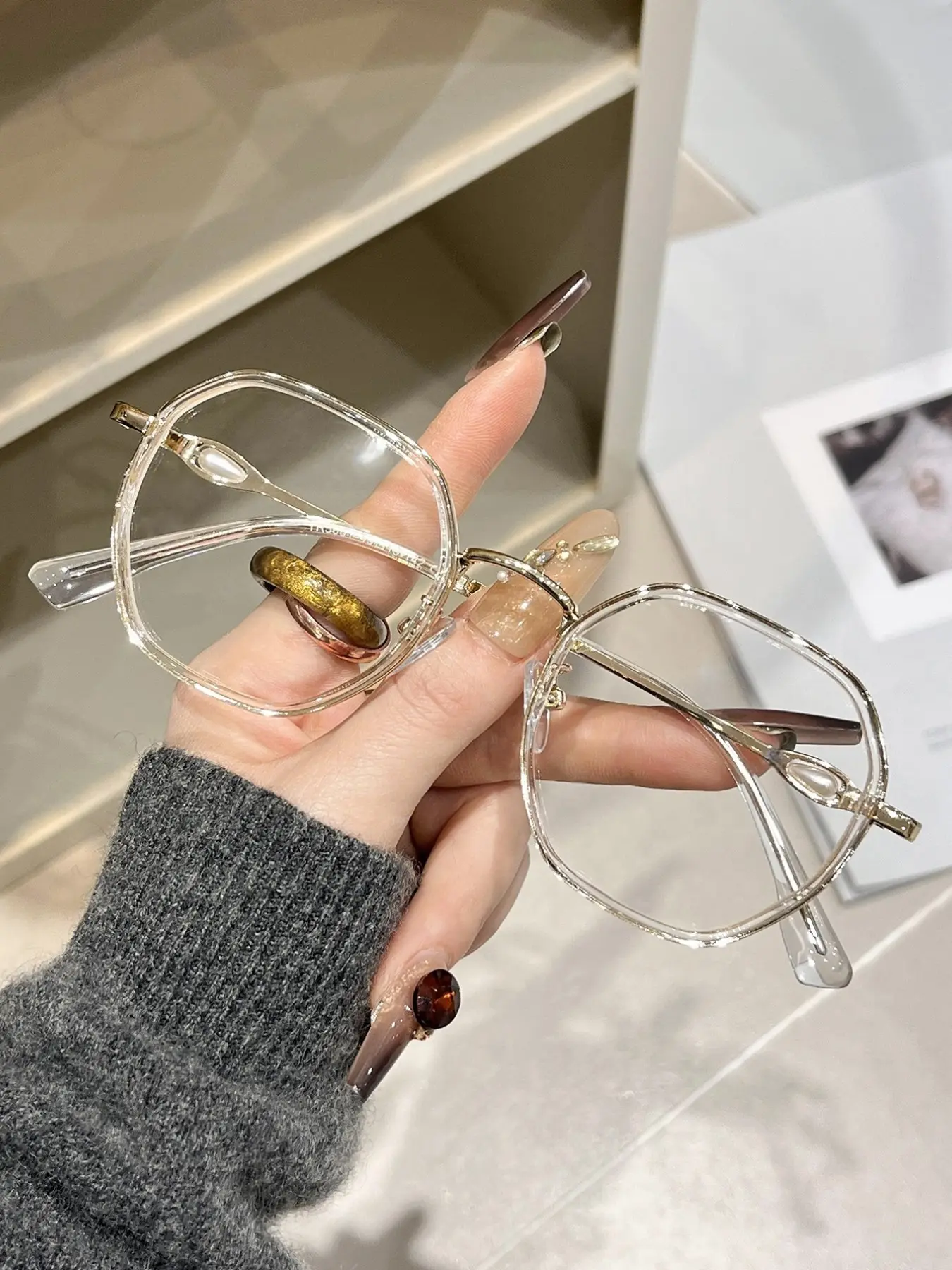 Korean Pearl Accent Cat Eye Glasses Anti-Blue Light Metal Tr Frame Women High-End Boho Style, Trendy Frames, Stylish Eyewear for Daily Use
