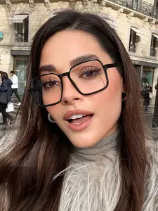 Unisex Large Frame Plain Glasses, All Seasons Wear, Slimming Effect for Round Faces, Versatile Fashion Eyewear, Trendy Designer Style, Trendy Casual Eyeglasses