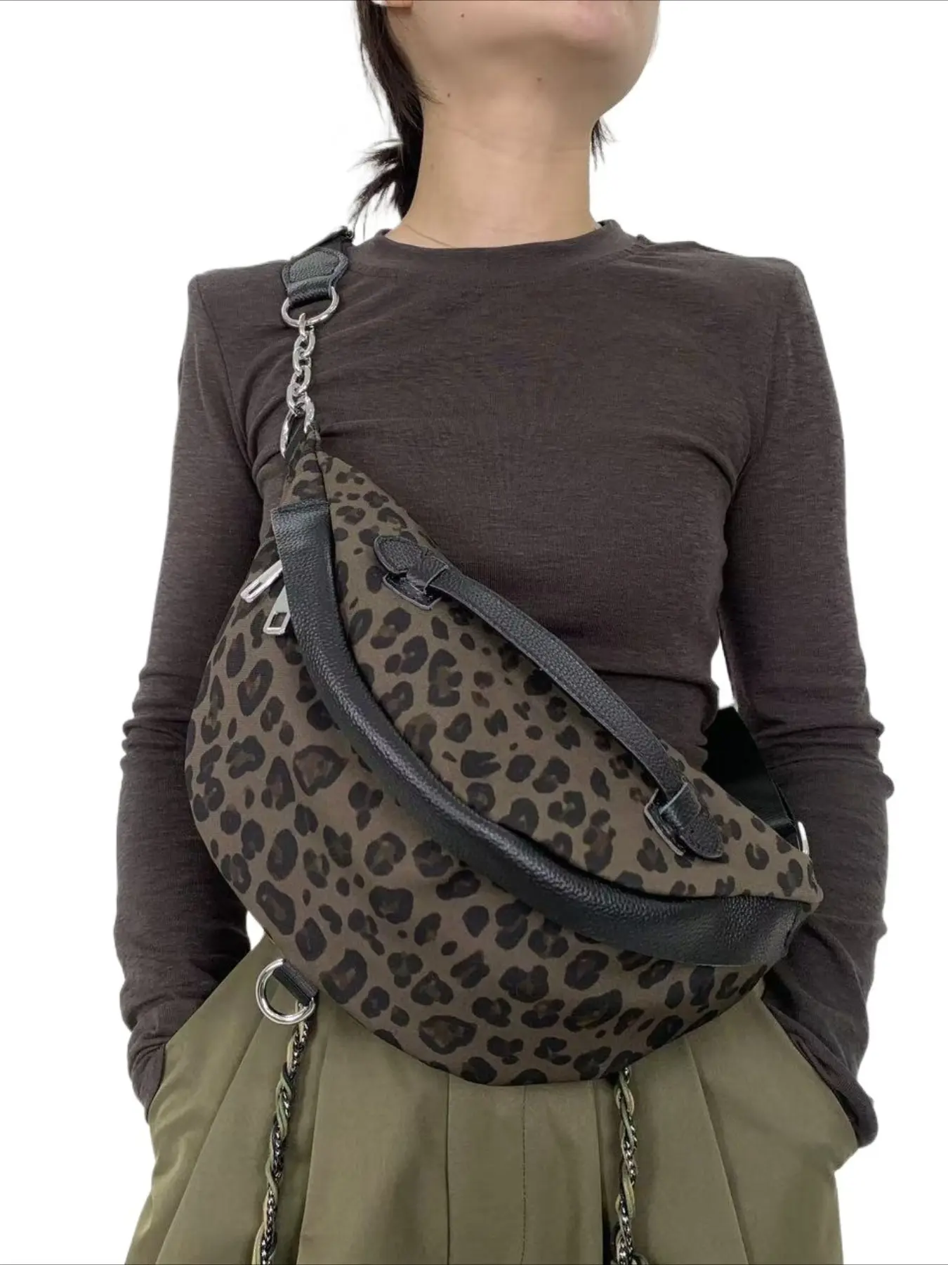 Ladies' casual crossbody bag, leopard print retro street style city bag, Y2K front pocket chest bag, suitable for daily use and sports running, Crossbody Fanny Pack, Belt Bag, Everything Belt Bag
