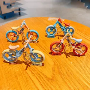 Creative Fun Adjustable Sliding Bicycle Couple Keychain Pendant, Cute Bike Model Decoration, DIY Assembly Toy Gift for Kids