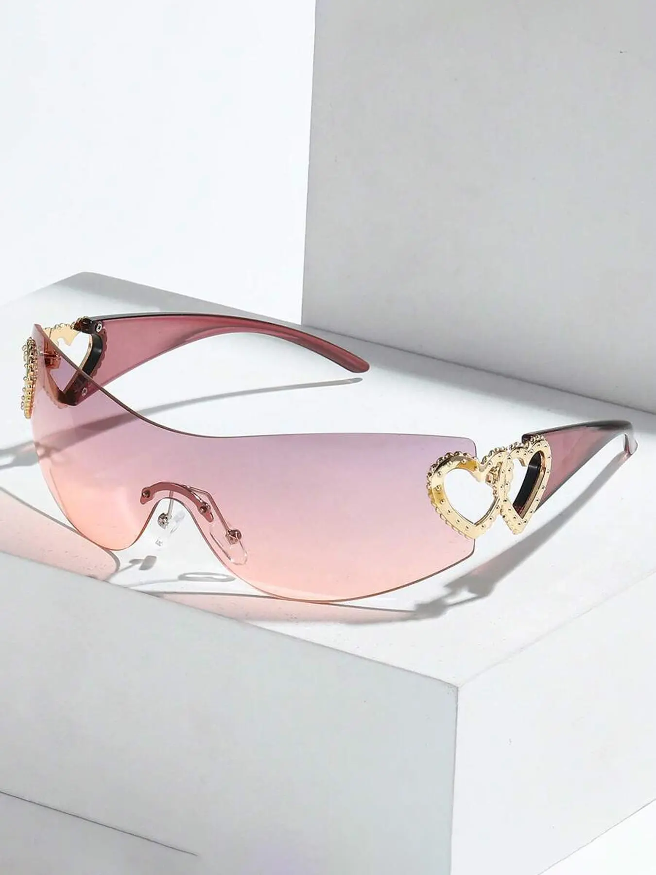 Women's Heart Design Sunglasses, Trendy Casual Summer Fashionable Sunglasses for Everyday Use, Fashion Accessories for Outdoor Activities, Heart Shaped Shades, Trendy Styling Sunglasses