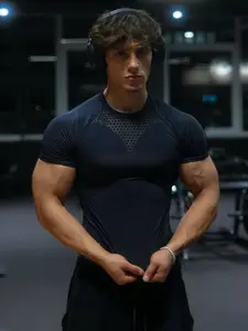 Men's European Style Honeycomb Mesh Fitness T-Shirt, High Elasticity Quick-Dry Breathable Compressive Fabric, Dry Fit Stretch, Slim Fit Muscle Show, Streetwear Essential