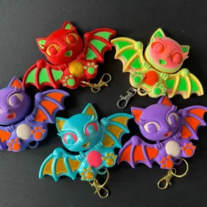3D Printed Articulated Bat Keychain • Flexible Bat Fidget Toy • Cute Spooky Key Ring Gift for Halloween & Bat Lovers