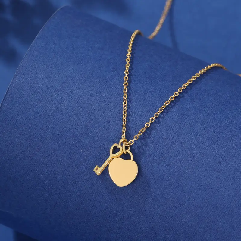 Women's Korean-Style Fashionable Small Key Pendant Collar Necklace - Simple Design, Heart-Shaped Lock, Trendy Daily Wear Costume Jewelry Accessory dainty link chain necklace classic,rhinestone