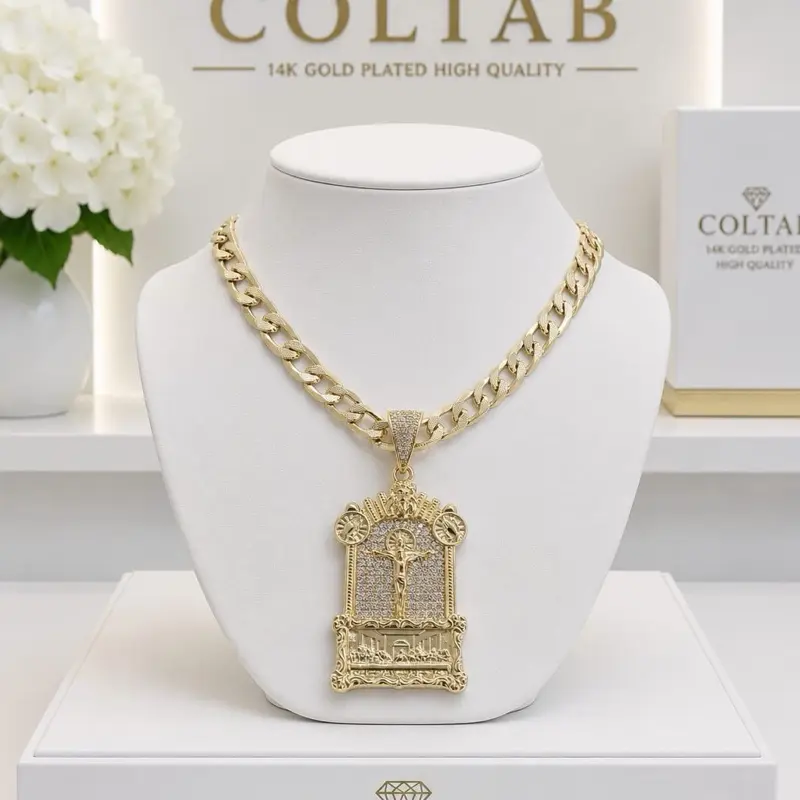 14K Gold Plated New Men’s Pendant with Rhinestone and 24 in Cuban Chain