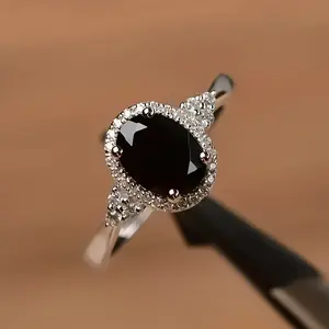 925 Sterling Silver Classic Style Black Oval Zircon Engagement Ring, a Symbol of Eternal Love and Commitment, Elegant Women's and Men's Party Jewelry, Wedding and Birthday Gifts-Comes with Exquisite Gifts