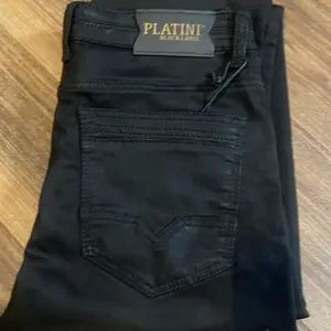 Black platini jeans