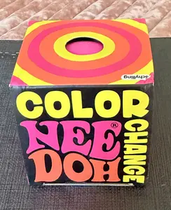 Color-Changing NeeDoh Sensory Squishy Cube - COLOR PINK