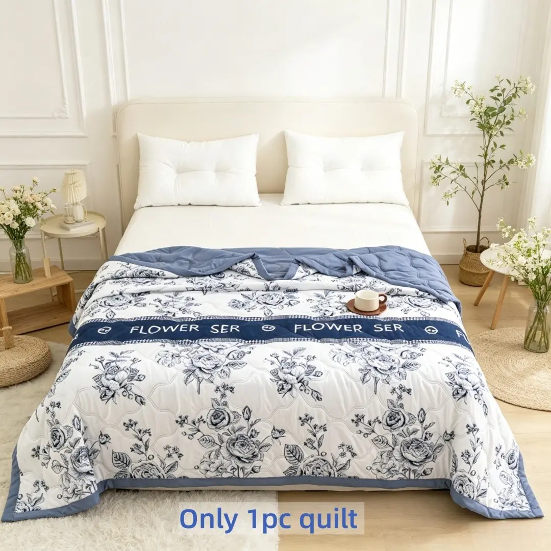 1Pc French Vintage Floral Printed Summer Quilt, Breathable Cooling Quilted Blanket, Lightweight & Slim, Quilted Thin Quilt, Sweat-Free Must-Have for Hot Sleepers, Soft Lightweight Quilts