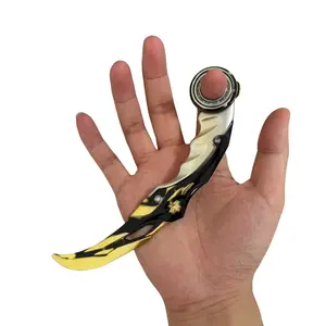 1PC Premium Zinc Alloy Karambit Cosplay Prop – Black Gold Tactical Style Display Model, Unsharpened Safe Blade, 17.5CM Finger Ring Design for Roleplay, Gamer Collection & Desk Decoration