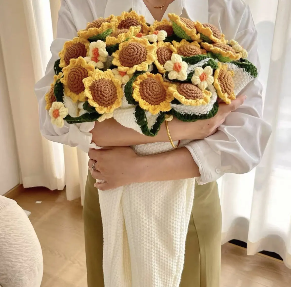 Finished Flower Bouquet Blanket, Handmade Crochet Flower Blanket, Sunflower Bouquet Blanket, Soft Knitted Throw Sunflower Blanket, Warm & Cheerful Gift for Birthday Wedding Valentine's Day Mother's Day
