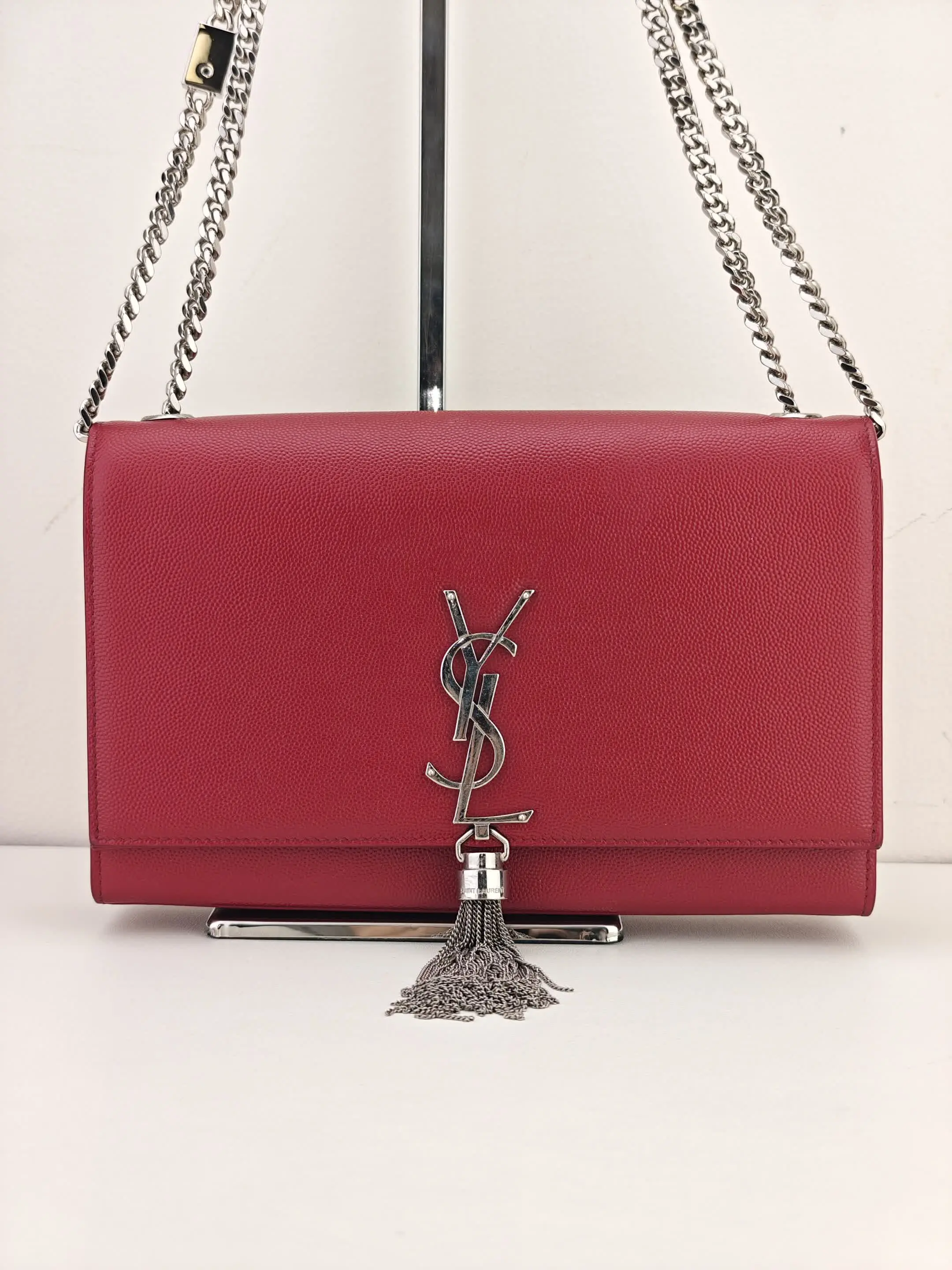 Pre-owned Red Leather Crossbody bags Yves Saint Laurent Red Pebbled Leather Medium Kate Tassel Chain Bag【0318】