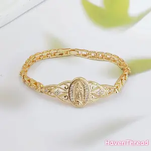 Women's 14k Gold Plated Elegant Jewelry Bracelet, Hypoallergenic Non-Tarnish Trendy Sports & Outdoor Fan Shop Gaming Accessory, Gift for Her