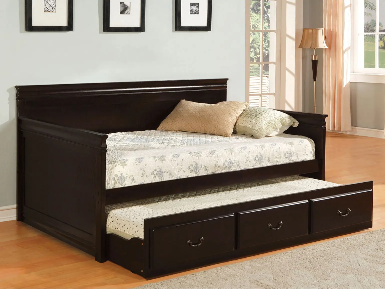 SAHARA Traditional Daybed with Pull-Out Trundle