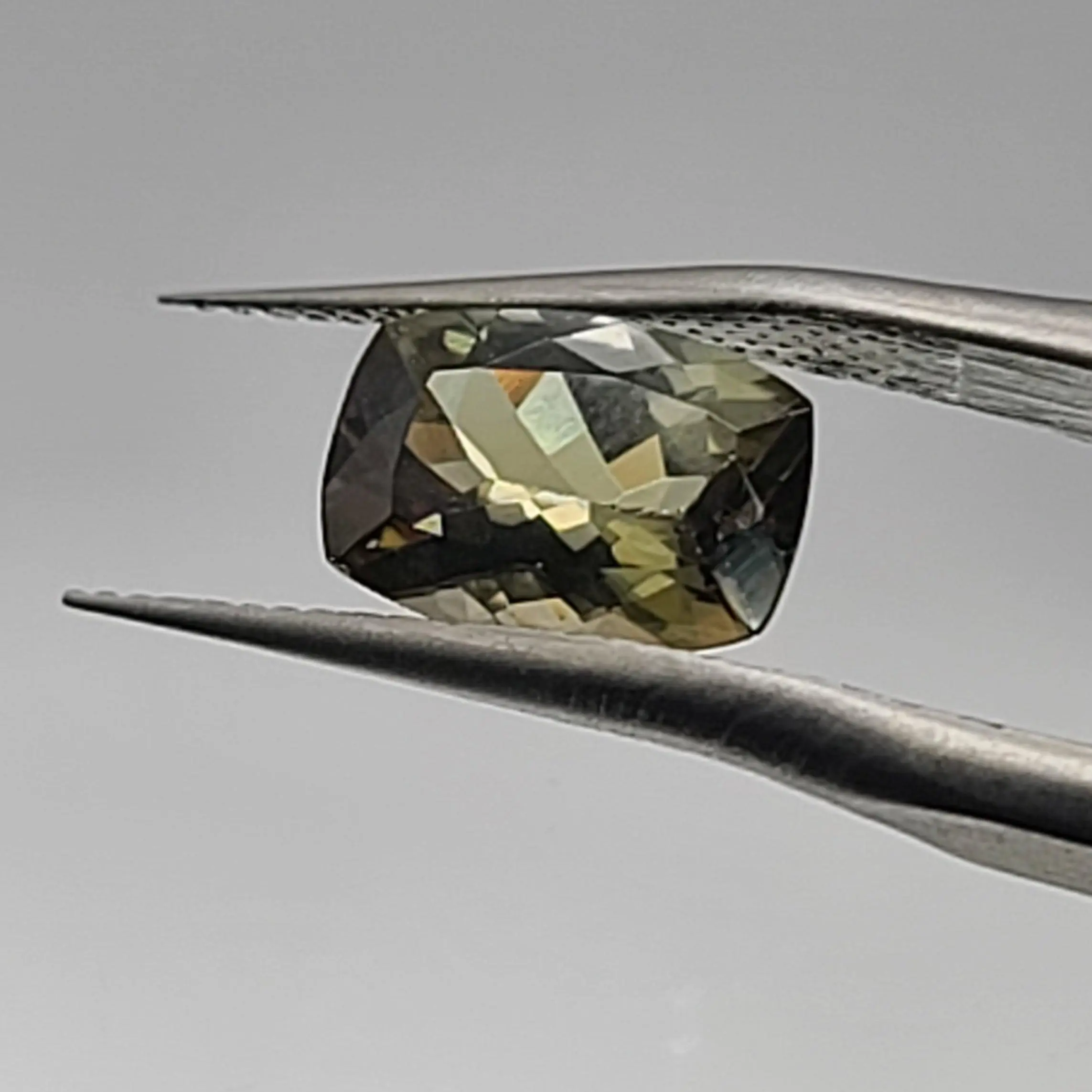 1.73ct ETW Earth-Mined Tanzanite – Oval Cut, Unheated
