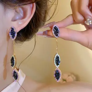 Light luxury silver needle earrings with diamond-studded water drop tassels DDES0648, unique and sophisticated fashion earrings with a niche design, exquisite 14K gold-plated earrings