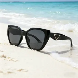 [With Letters]Trendy Retro Square Sunglasses for Men & Women-Classic Square Frame Shades UV400 Protection for Every Occasion Daily Gift