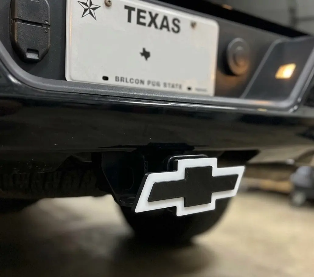 Chevrolet Bowtie 2" Receiver Tow Hitch Cover Plug Cap, Black-and-Yellow Plastic Vehicle Accessory for Silverado 1500-3500 & Suburban, Chevy Truck Exterior Decoration, Vehicle Accessories, Chevy Truck Accessory