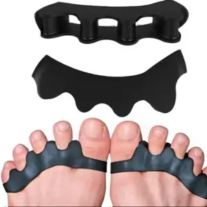 Functional Fitness Athlete-Approved Toe Separators Black Gel for Foot Recovery & Injury Prevention One-Size-Fits-All Gym-Bag Essential