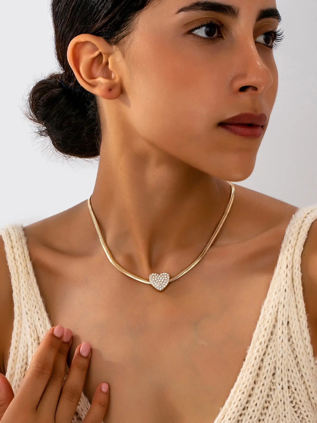 Women's Elegant Rhinestone Decorated Heart Design Pendant Necklace, Exquisite Trendy Pendant Necklace, Chic Jewelry for Party & Daily Clothing Decor