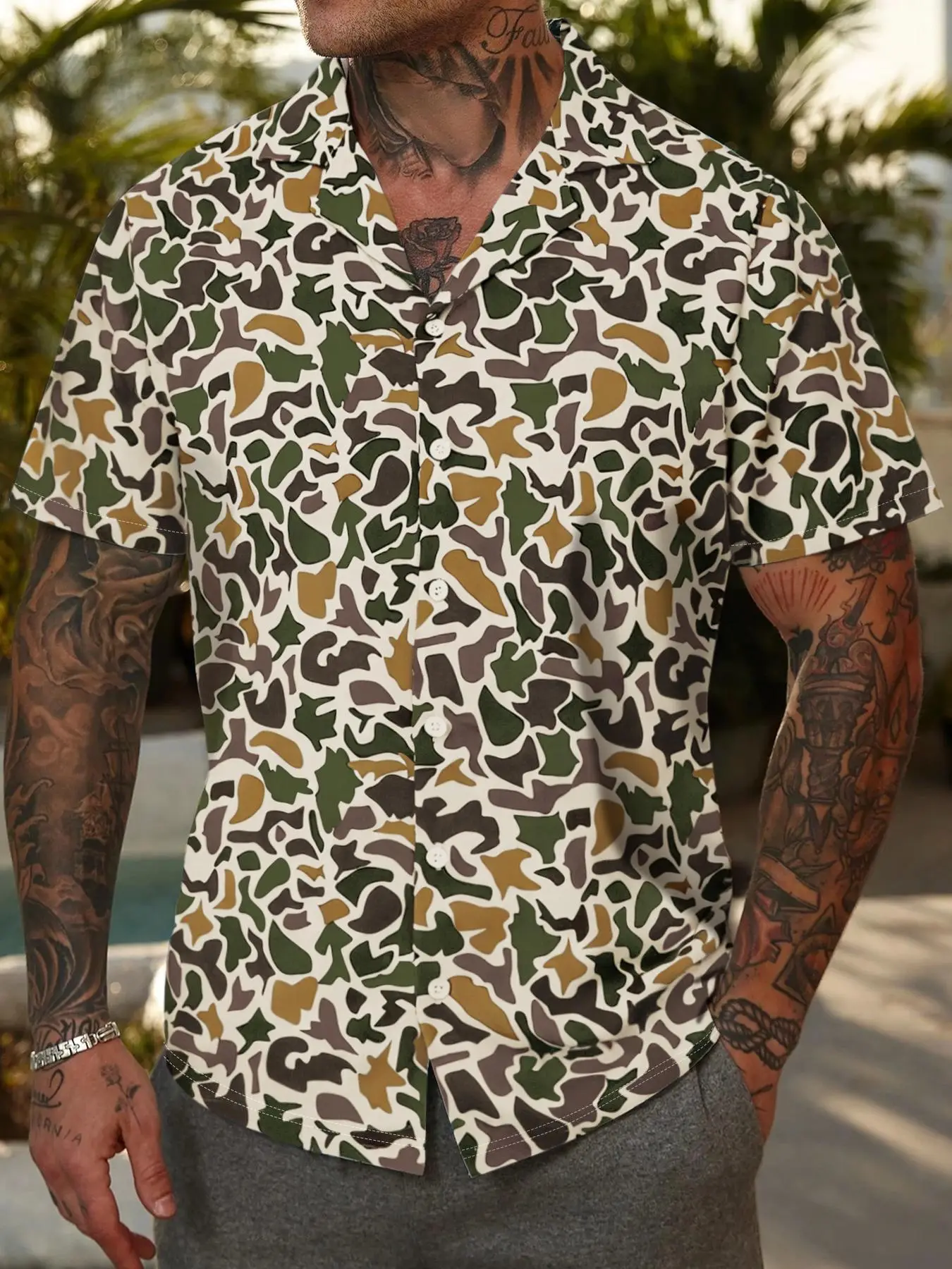 Men's Camo Print Cuba Collar Shirt, Regular Fit Short Sleeve Button Up Top for Summer, Fashion Men's Button Collared Top for Daily Wear, Camo Camoufla