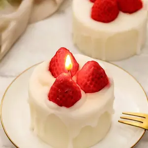 Strawberry Cake Scented Candle, Creative Birthday Gift Decoration, Home Decor, Wedding Decoration, Graduation Season, 1 Piece