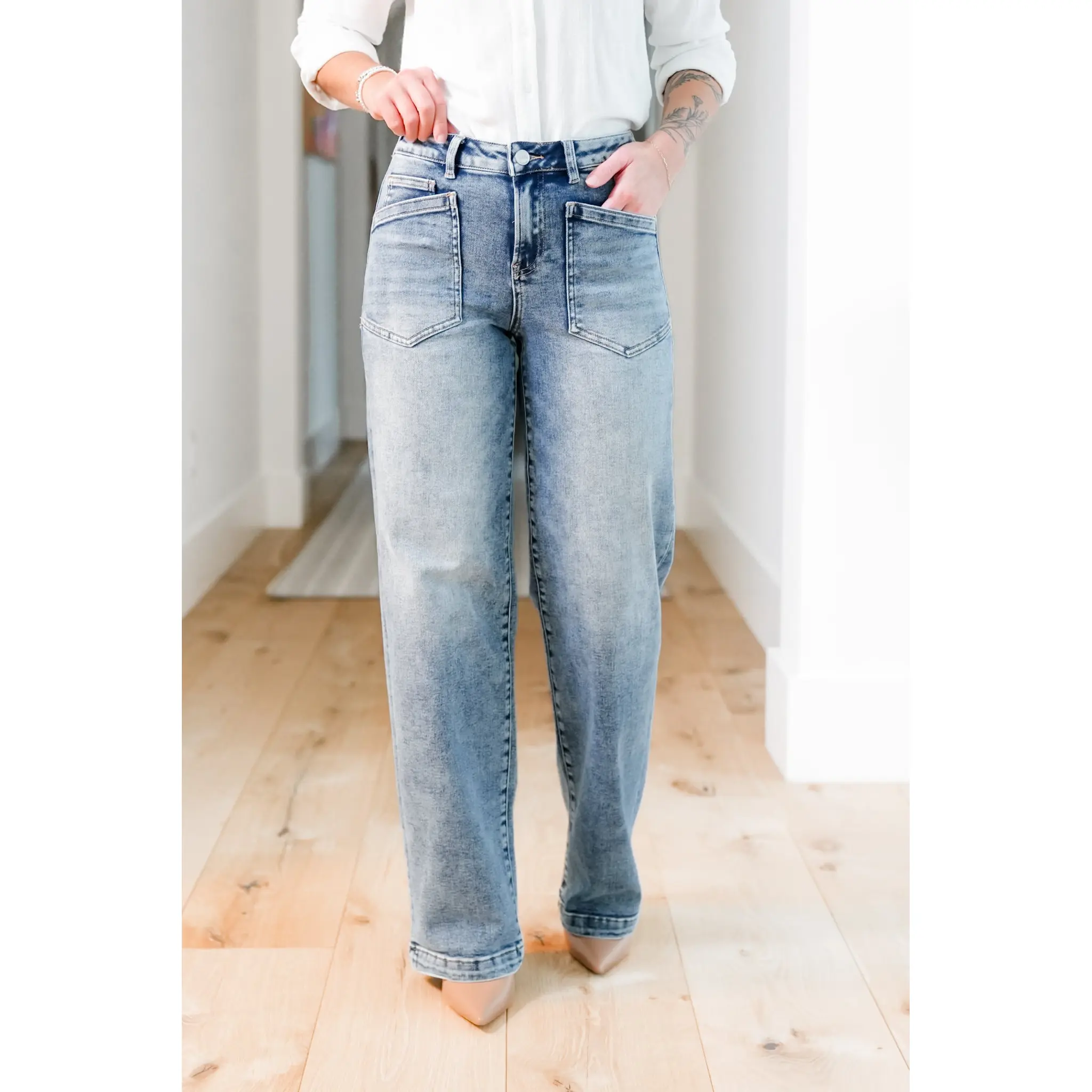 Restock! Risen Mid Rise Medium Wash Relaxed Fit Baggy Jeans with Patch Pockets
