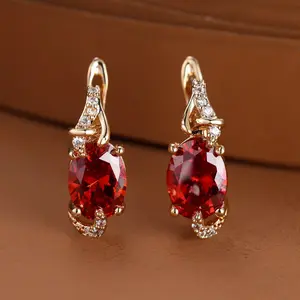 Women’s earrings—elegant oval hoop earrings made of copper plated 14K gold. Perfect for commuting, dates, and everyday outfits; a classic, high-quality accessory that adds ambiance. Women’s jewelry—an ideal gift for Valentine’s Day, Christmas, and Mother’