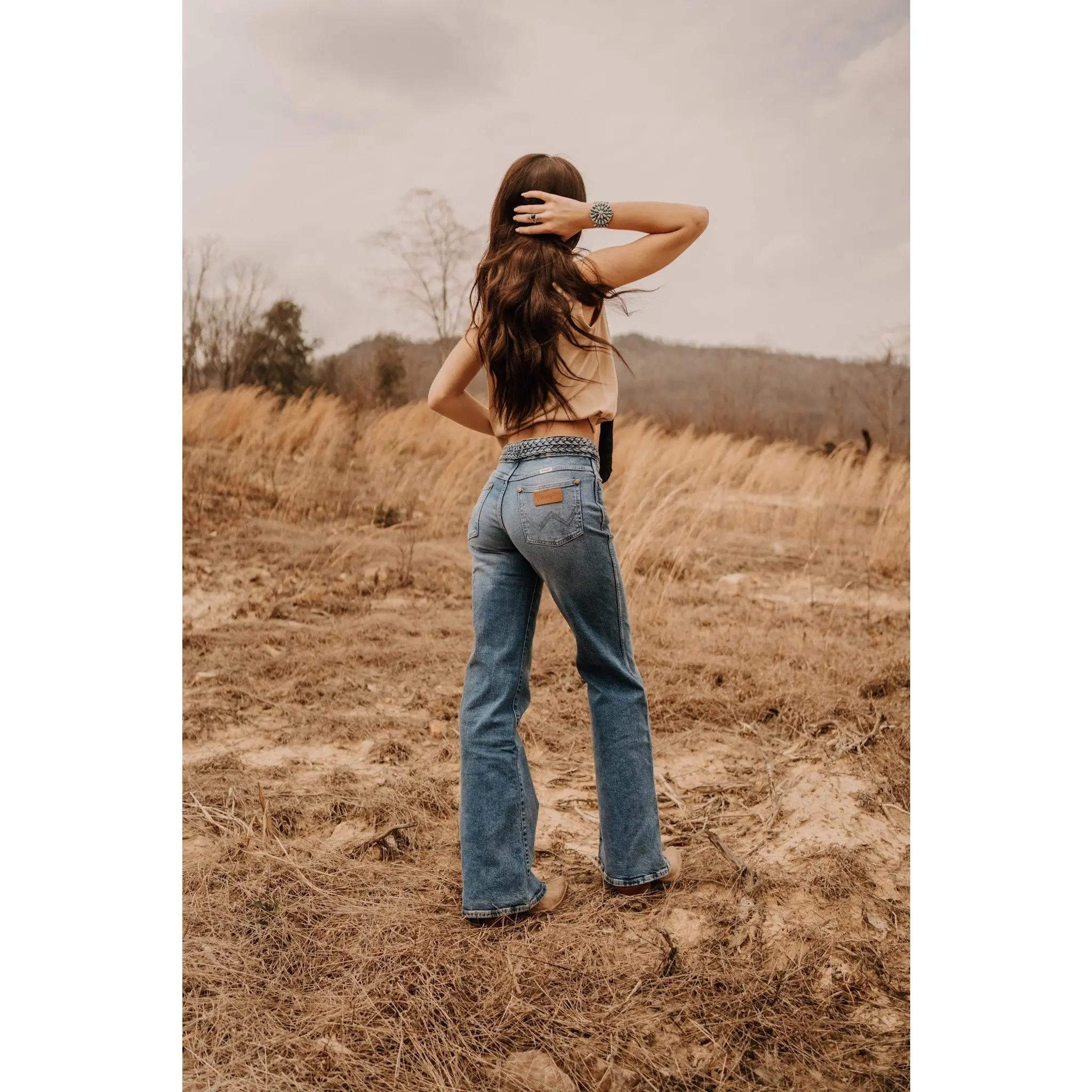 Wrangler Women's Carly Retro-Inspired Flare Jeans, Mid Rise Fit with Braided Waistband in Stretch Cotton Denim