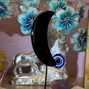 Black Agate Moon on Metal Stand – Stone of Protection, Grounding & Emotional Balance Display Piece