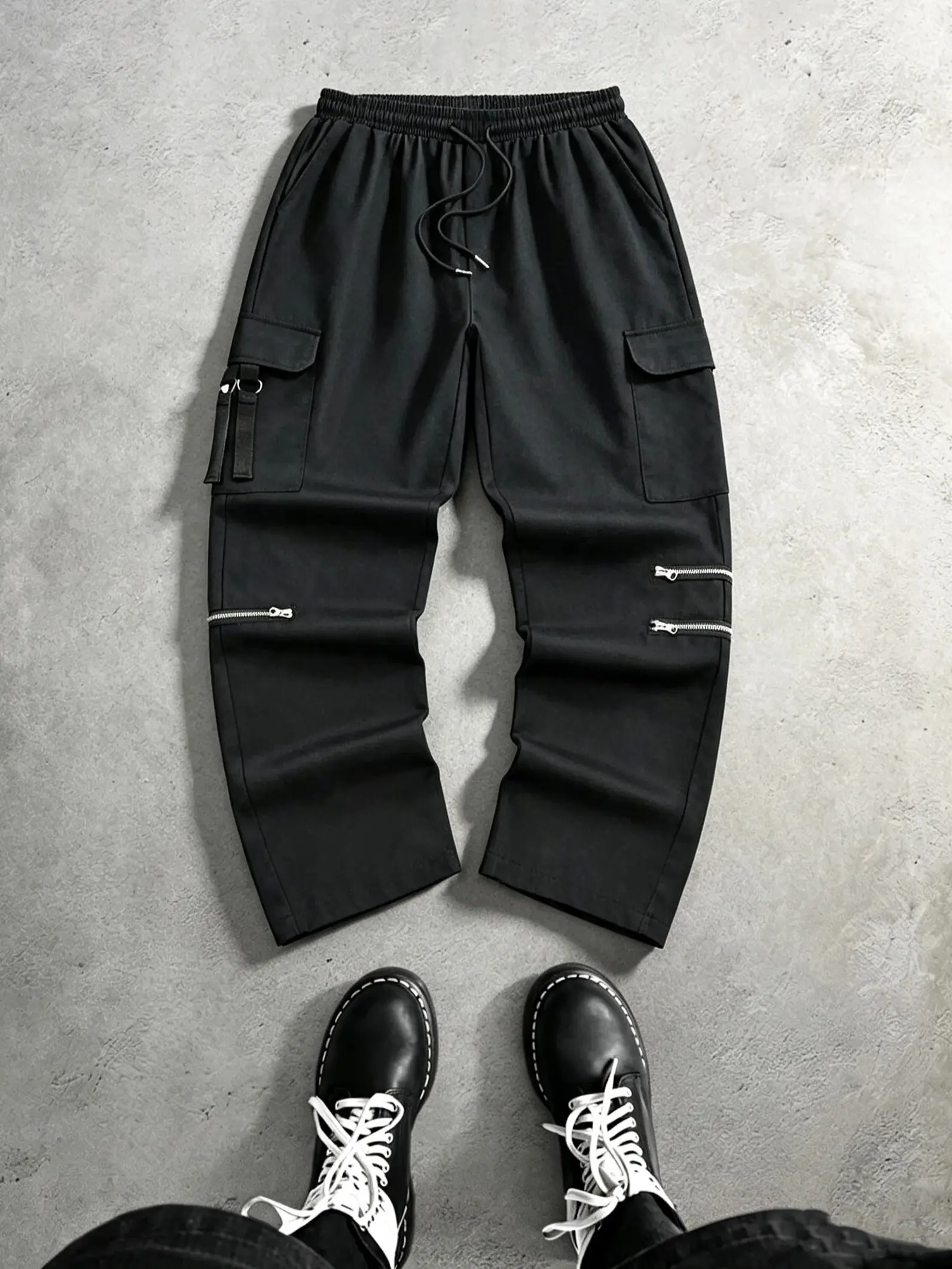 Men's Techwear Cargo Pants, Multi Pocket Zipper Detail Tactical Trousers with Drawstring Elastic Waist, Relaxed Straight Leg Streetwear Pants, Y2K Cyberpunk Hip Hop Utility Bottoms for Casual Daily Wear, Outdoor Style, Festivals, Concerts and Travel.