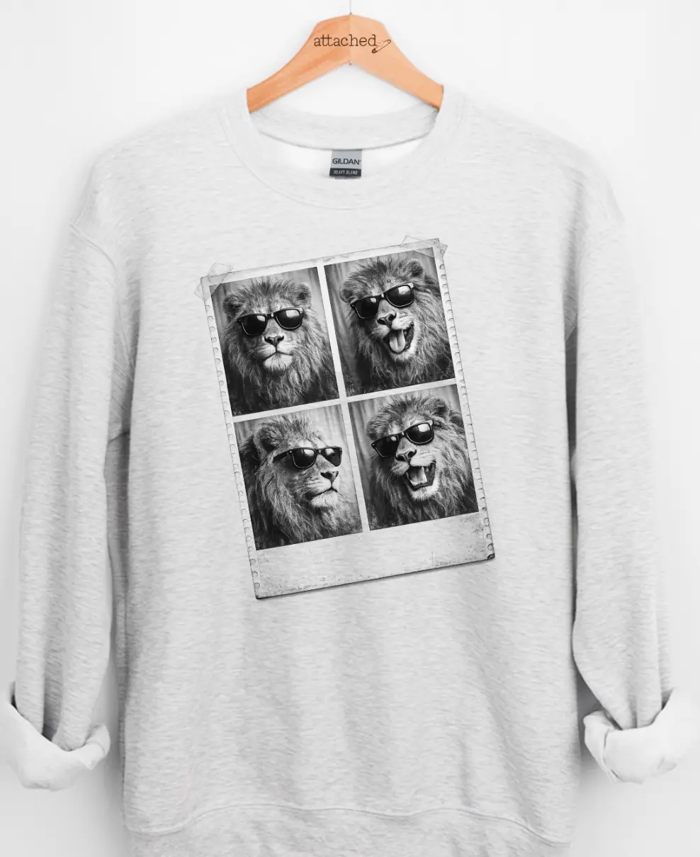 Lion Photobooth Graphic Top
