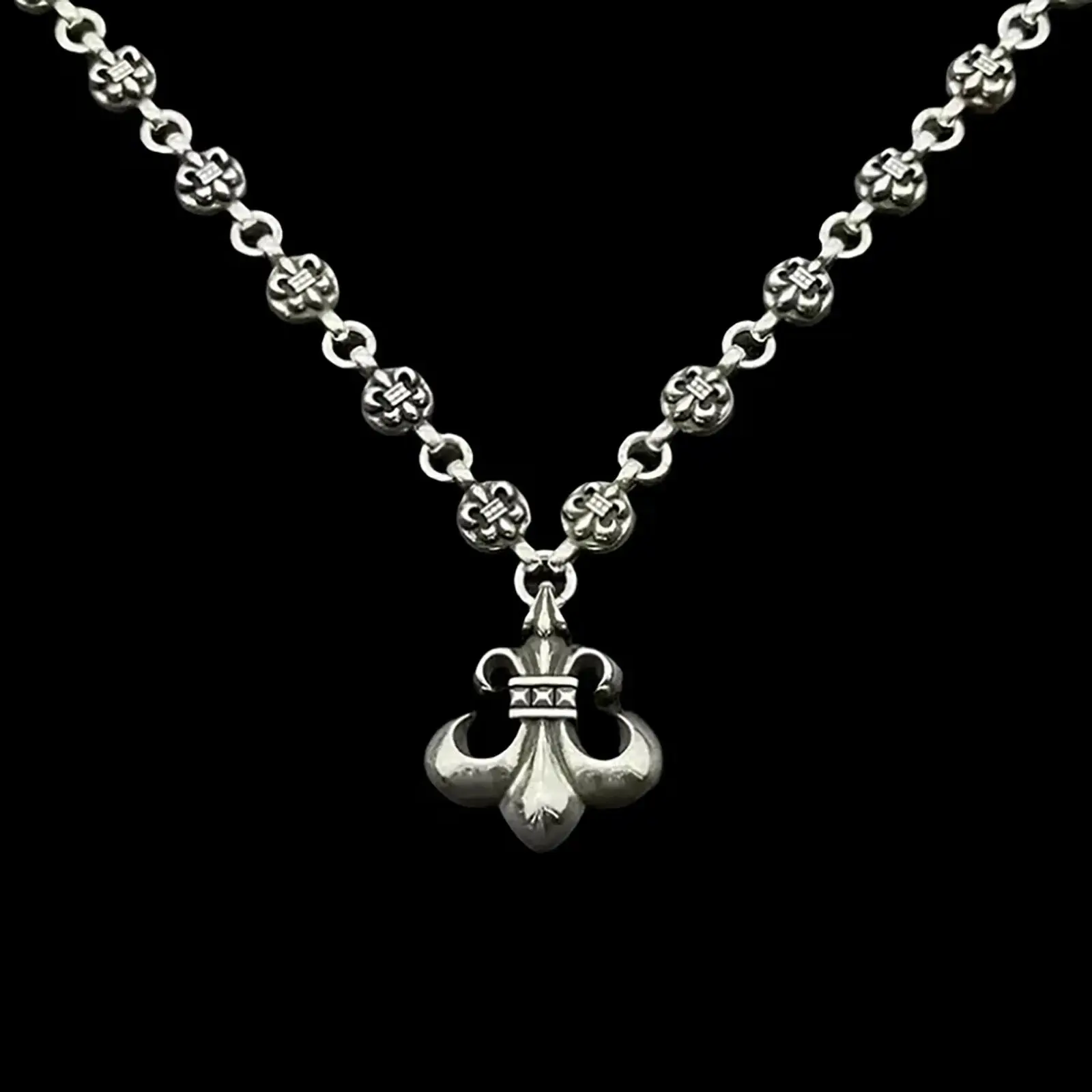 Rockstar Style Fleur Necklace – Gothic Silver Jewelry, Vintage, Y2K