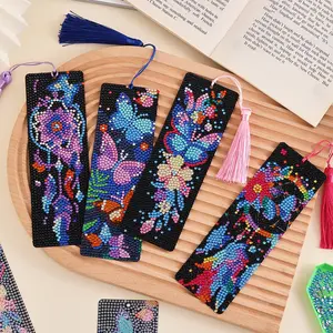 4 Pcs Diamond Bookmark Set , Butterfly & Flowers DIY Book Mark With Colored Tassels, Durable PET Single-sided Floral Pattern Decoration Sticker Bookmark Kit, Planner Accessories For Book Lover Birthday Gifts Home Office Decor