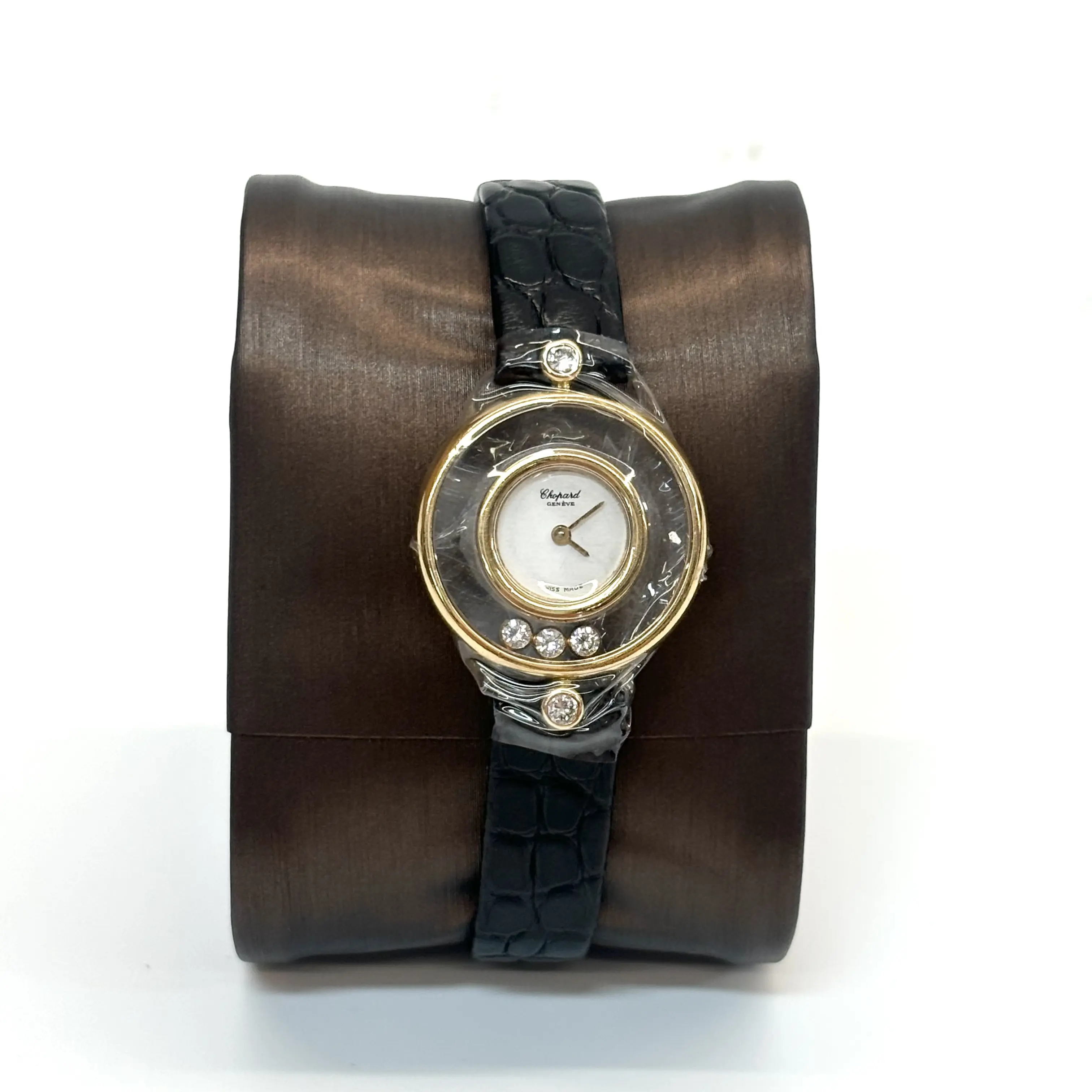 Chopard Happy Diamonds Ladies Watch, Oval Dial, 18K Yellow Gold, Model 203929-0001, Quartz Movement, N 23388395