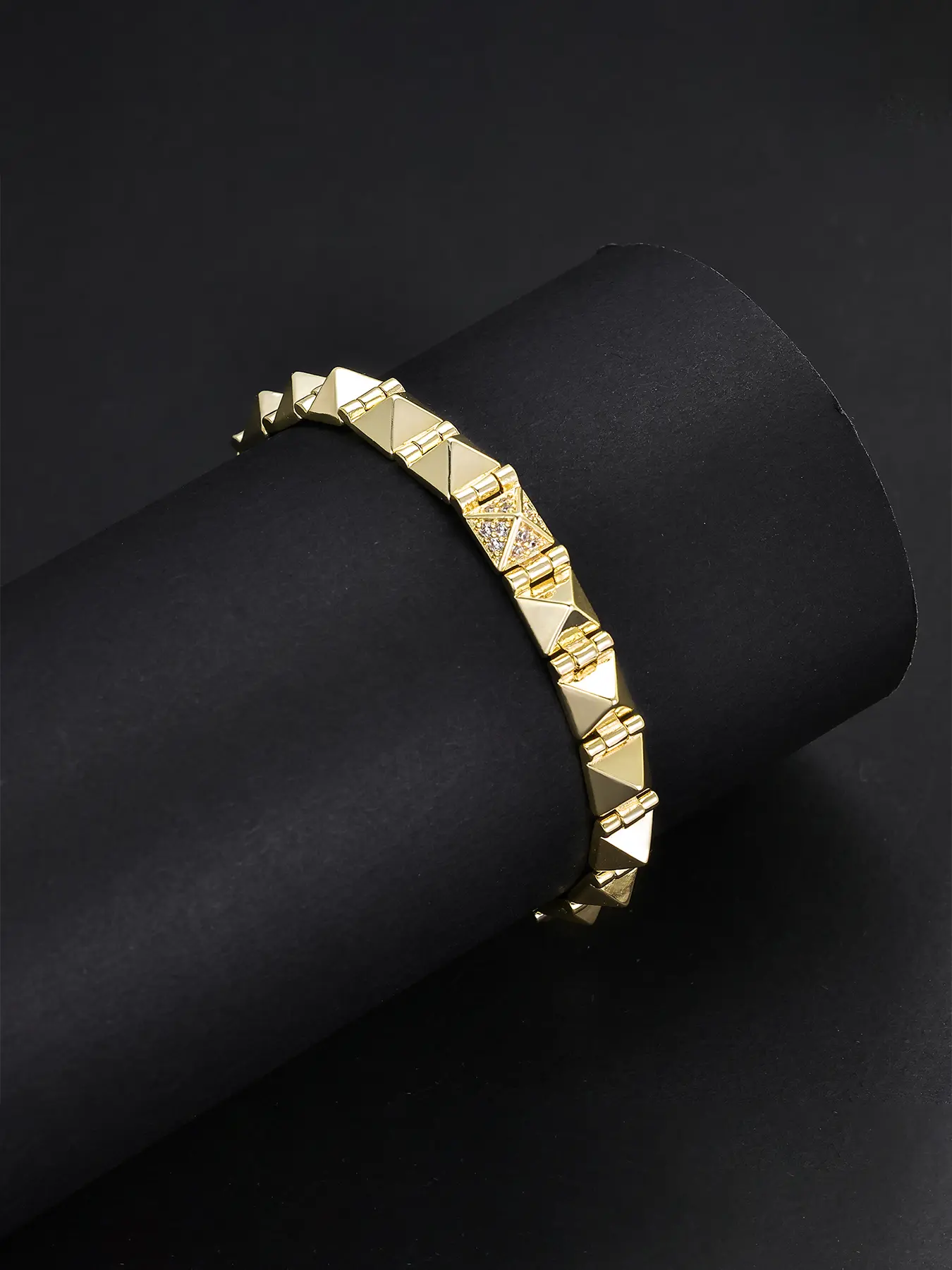 1PC ICED CHICS bone joint pyramid-shaped hip-hop Copper Bracelet, Stackable Bracelets, a couple style suitable for both men and women, Trendy Jewelry. It's the perfect companion for giving gifts, Gifts for Couples, attending dates and parties
