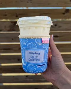 ‘Dilly Dallying’ Drinky Dink™ Coffee Sleeve