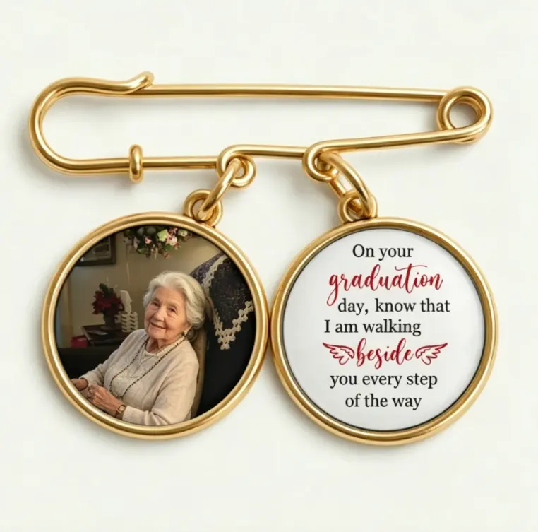 Personalized Graduation Brooch with Custom Photo, Memorial Kilt Pin, Graduation Season Gift for Daughter Son, High School/College/Master's/PhD Graduation Keepsake for Students, Customized Graduation Accessory