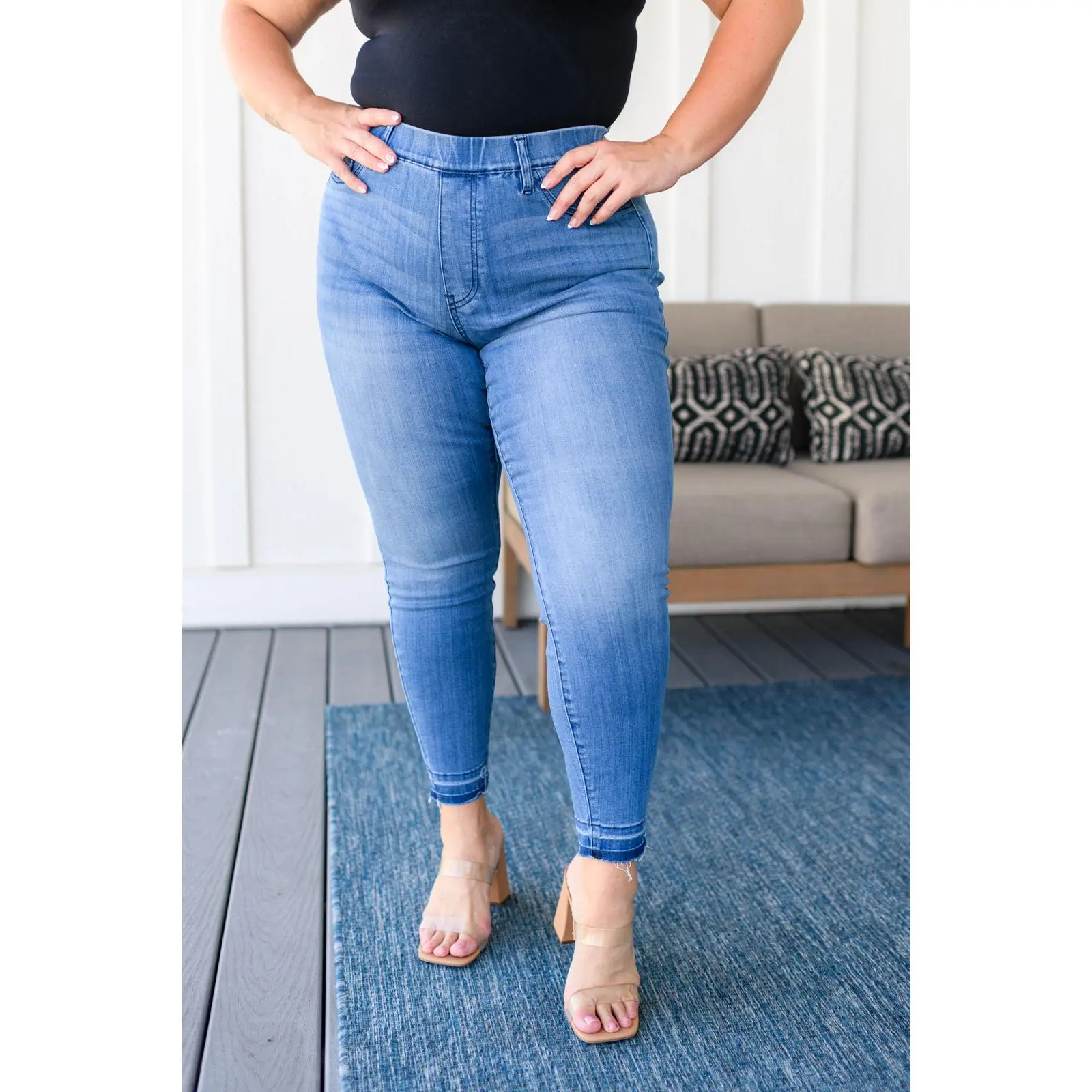 Judy Blue Amanda High Rise Pull On Skinny Jeans