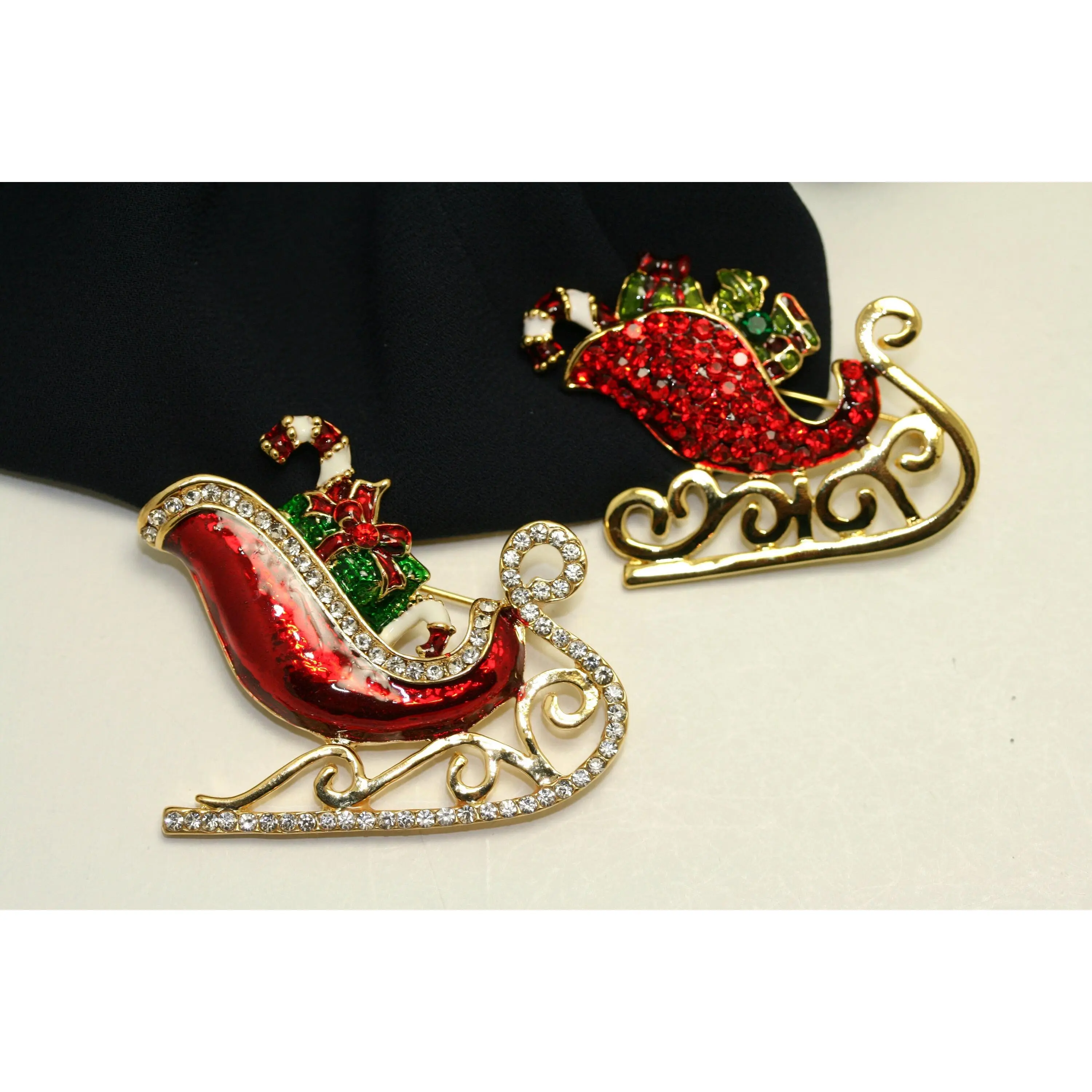 Rhinestone Enamel Christmas Santa Sleigh Brooch - Decorative Pins, Lapel Pin, Emblem Badge, Holiday Fashion Clothes Collar Gift Jewelry Accessory