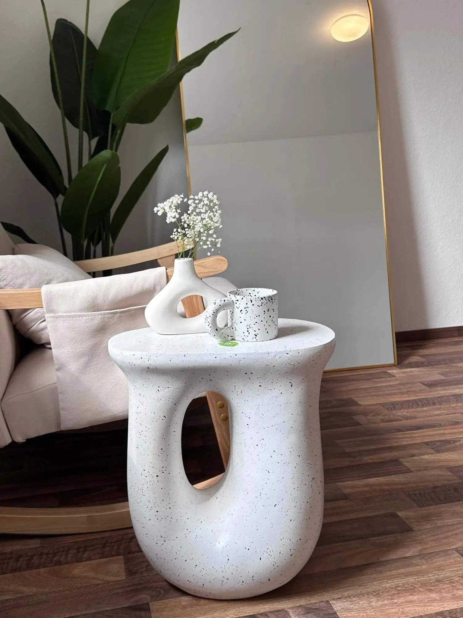 U-shaped Geometric Lightweight Concrete Accent Table - Versatile Side Table for Bedroom Bedside Use, Bedside Table