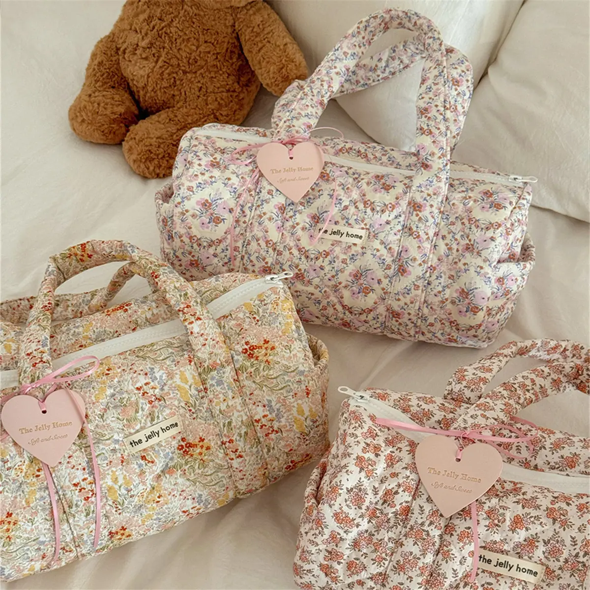 Vintage Ditsy Floral Quilted Makeup Bag, Aesthetic Cottagecore Padded Travel Storage Bag, Large Capacity Handheld Toiletry Organizer Pouch for Women Girls