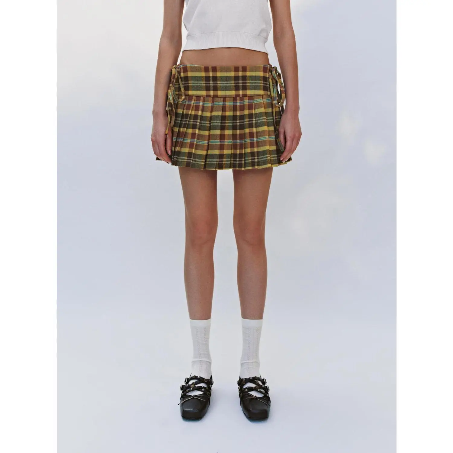 URBAN REVIVO Women's Mid-Waist Fitted Checkered Pleated Mini Skirt - Thin, Lightweight Stretch Fabric, XL, Thin And Stretch Fabric, M, Xs