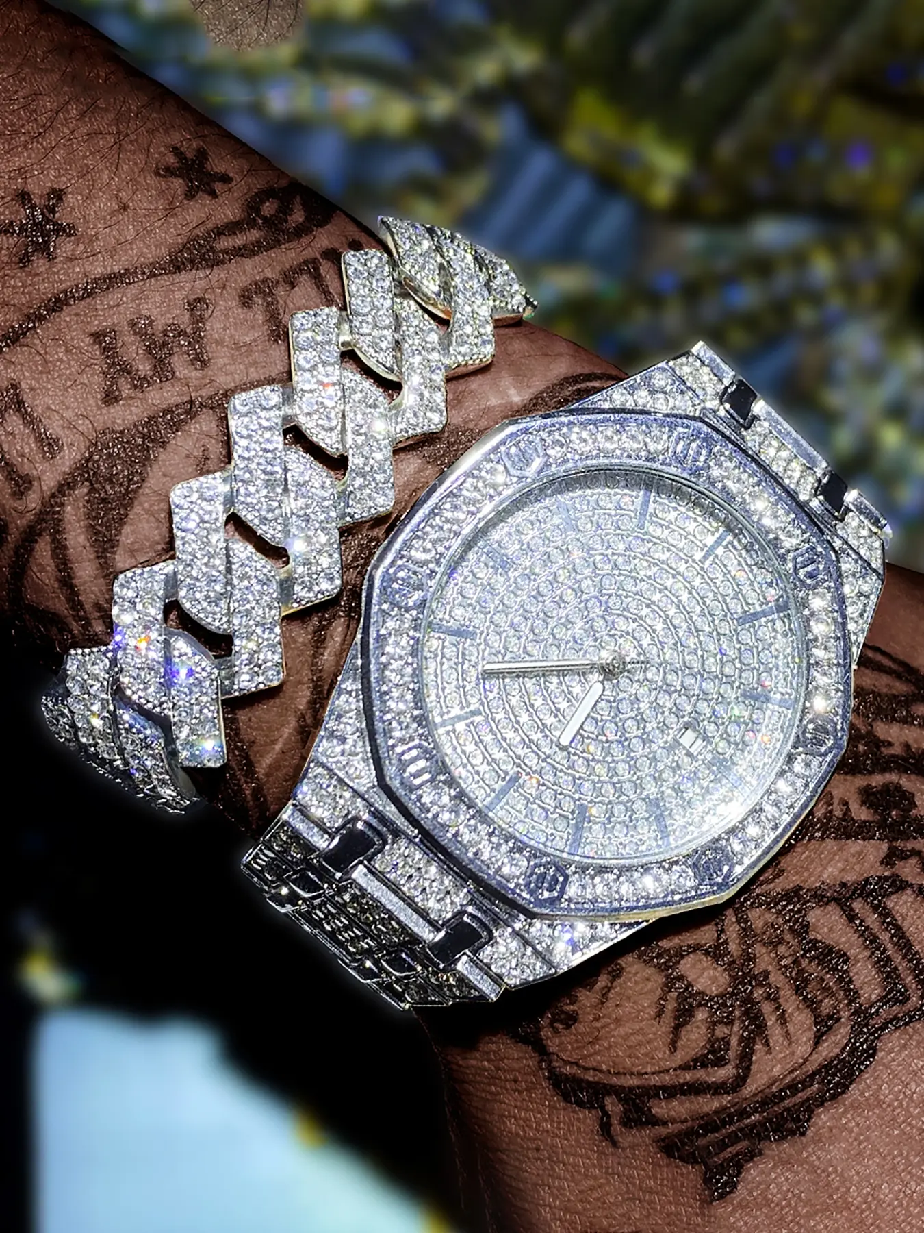 2-Piece Hip-Hop Fashionable Punk Aesthetic Bracelet and Diamond Quartz Analog Watch Face Electronic Movement Wrist Watch Set, Jewelry Watch Set, Unisex Gift for Friends