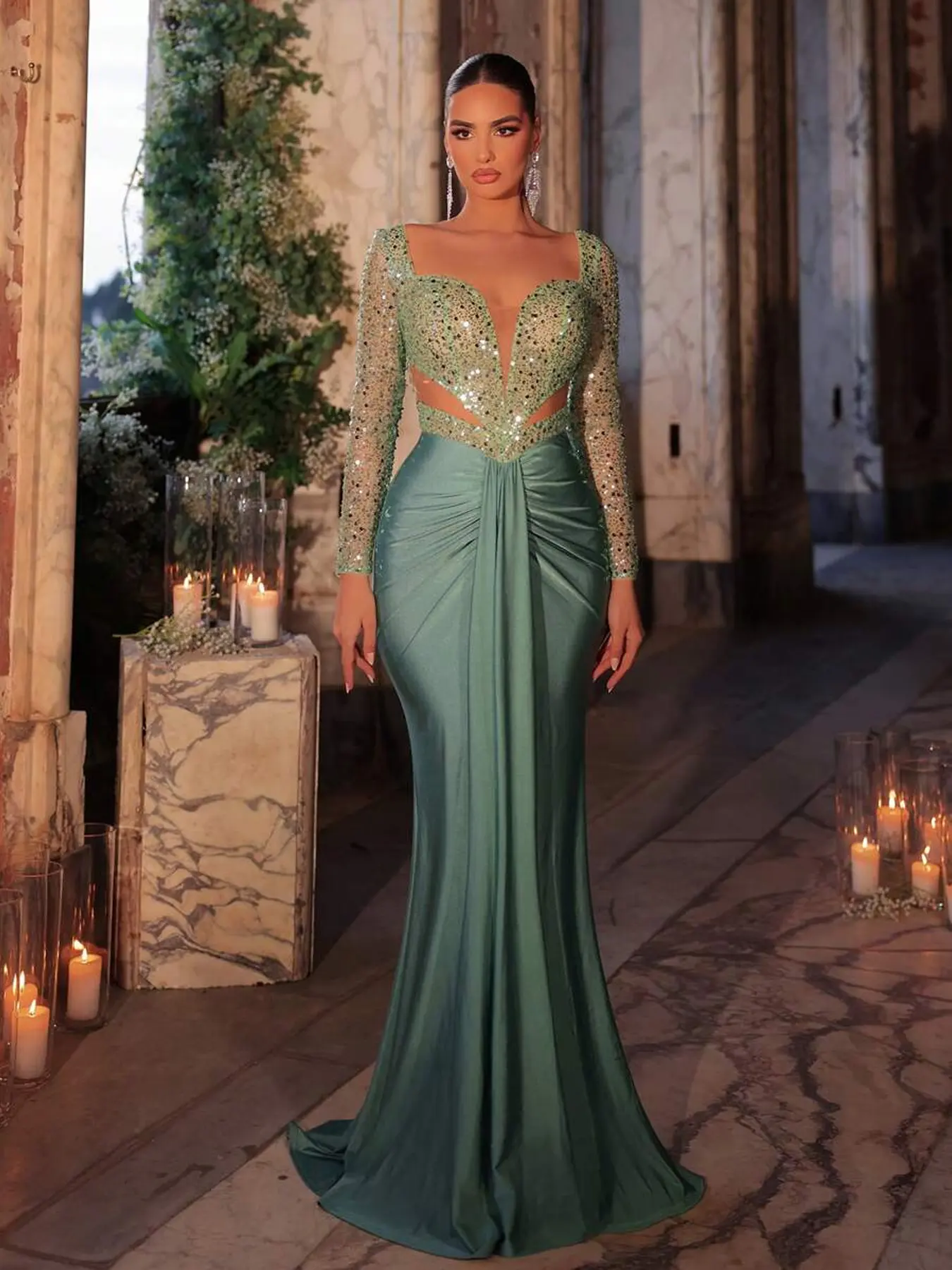 Elegant Sequined Mermaid Dress, Square Neck Cut-Out Design, Evening Wear Gown, Perfect for Evening Parties & Ballroom Dances