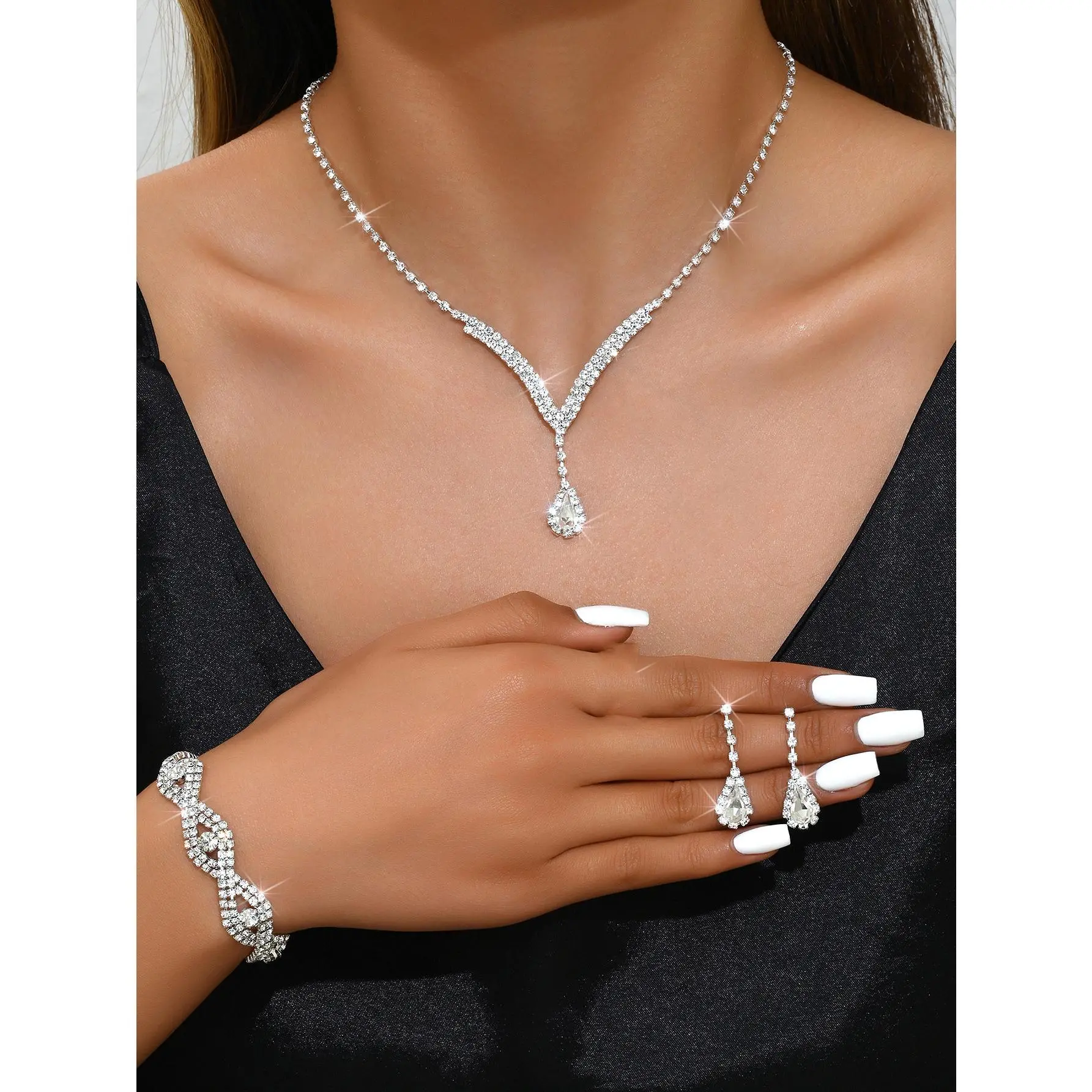 630+746 Silver Set Necklace+Earstuds+Bra