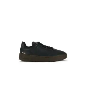 Veja V-90 Sneaker in Full Black & Eagle