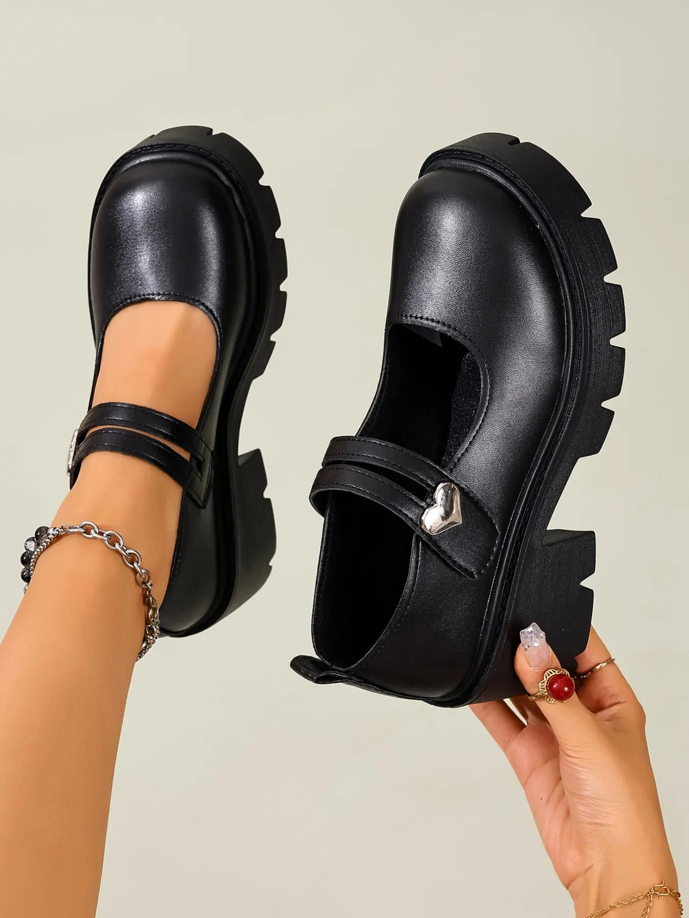 Women's Thick Sole Heart Buckle Round Toe Mary Jane Shoes, womens shoes, Fashion Outdoor Versatile Style, Suitable for Daily and School Wear, Casual Shoes, Mary Jane Footwear