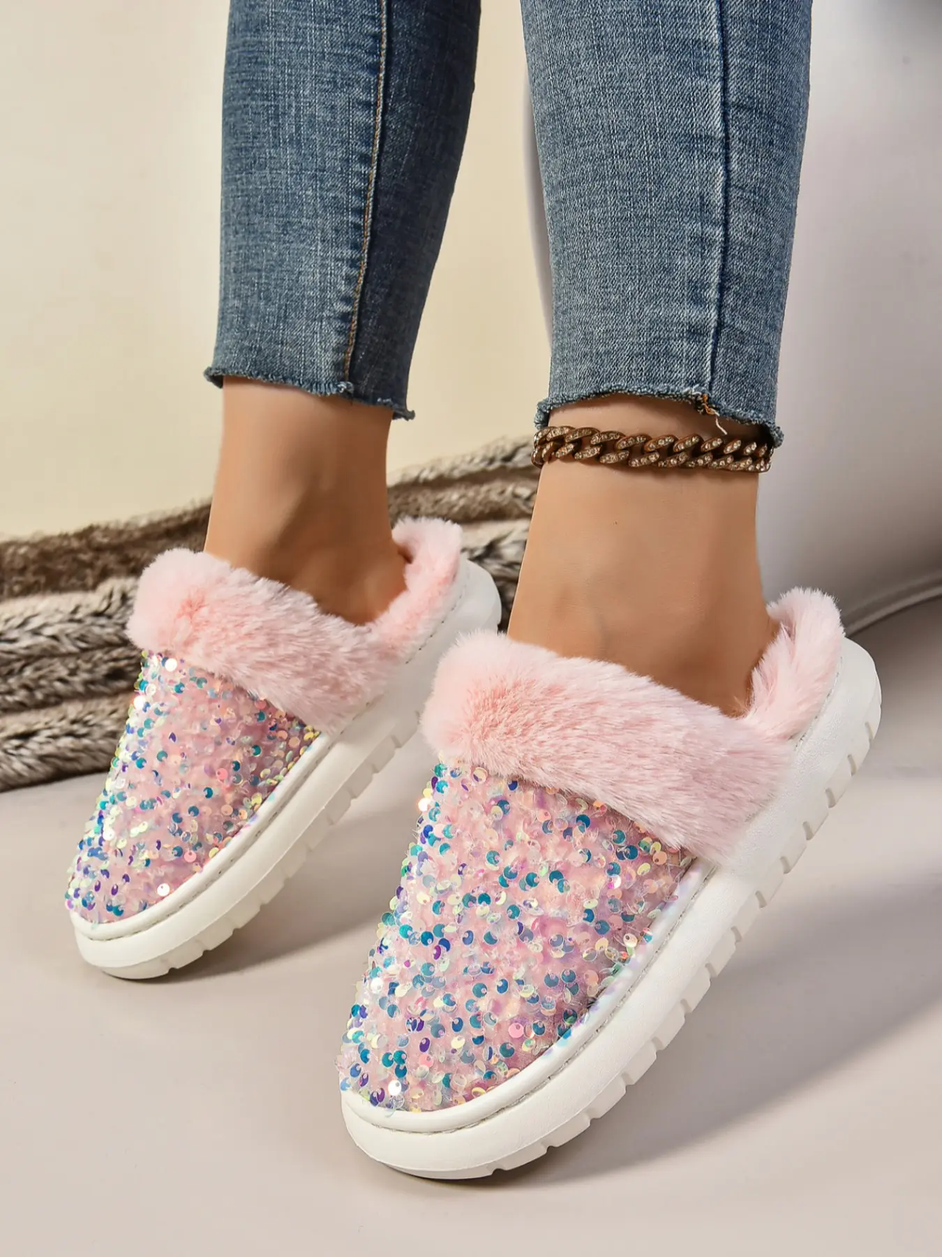 Women's Fashion Sequined Plush Slippers Indoor, Soft Fleece Lining Comfortable Winter Snow Shoes, Slip-On Style for Ladies, Fluffy Home Slippers, Fluffy House Slippers, Fuzzy Fashion Slippers, Fuzzy Warm Slippers