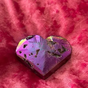 Aura Stone Heart Crystal
